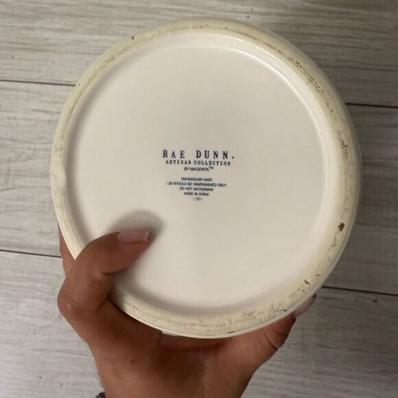 Rae Dunn MEDIUM JINGLE BELLS Lidded Canister White w/Red Letter Ceramic 8"x5" - Picture 5 of 5